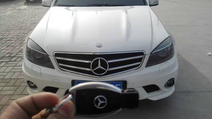 錦鴻名車行 專業(yè)供應(yīng)安徽地區(qū)梅賽德斯奔馳AMG C63白色車型